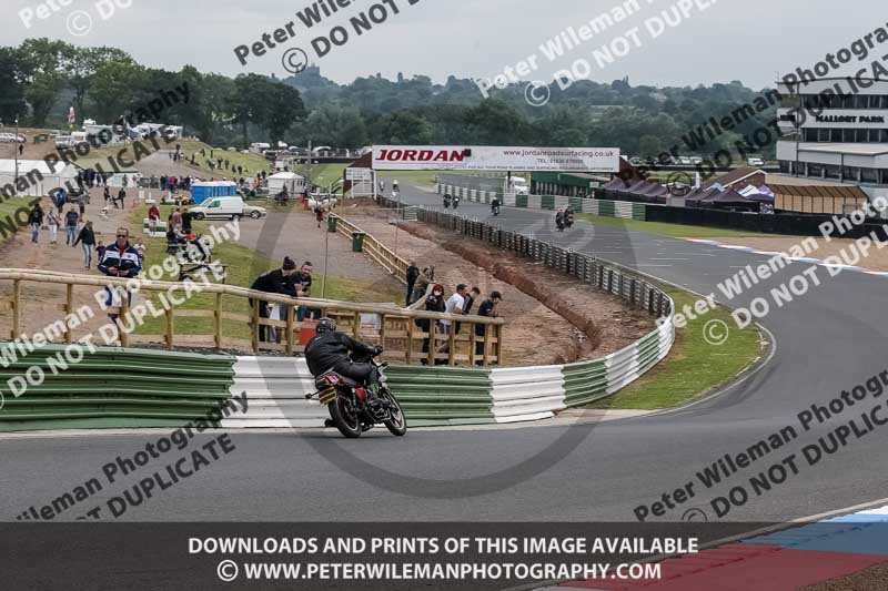 Vintage motorcycle club;eventdigitalimages;mallory park;mallory park trackday photographs;no limits trackdays;peter wileman photography;trackday digital images;trackday photos;vmcc festival 1000 bikes photographs